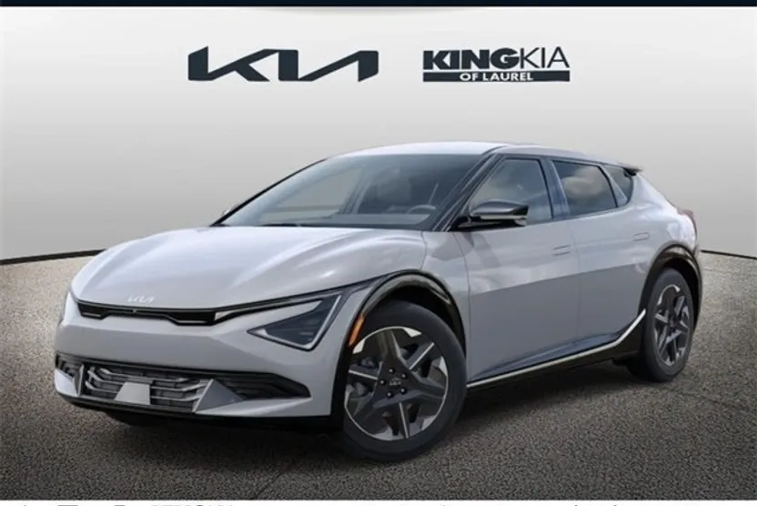 2025 Kia EV6 Light photo 1
