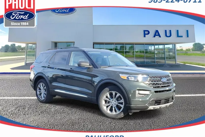 2022 Ford Explorer XLT photo 1