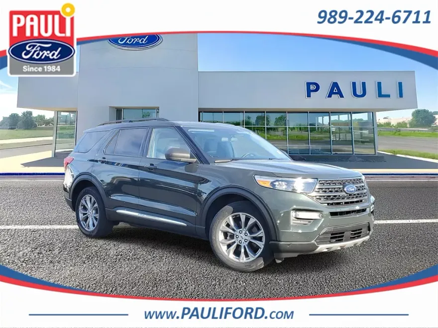 2022 Ford Explorer XLT photo 1