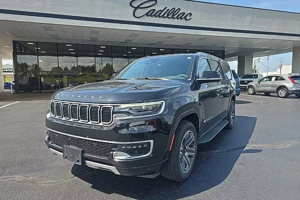 2024 Jeep Wagoneer L Series II photo 1