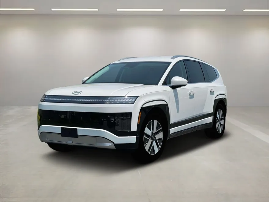 2026 Hyundai Ioniq SEL photo 1
