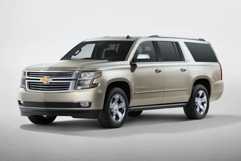 2017 Chevrolet Suburban LT photo 1