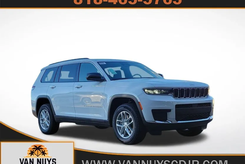 2025 Jeep Grand Cherokee Laredo photo 1