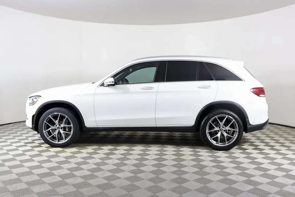 2022 Mercedes Benz GLC 300 photo 1