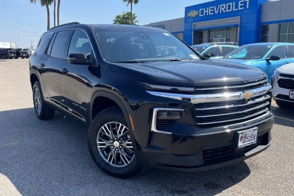 2025 Chevrolet Traverse photo 1