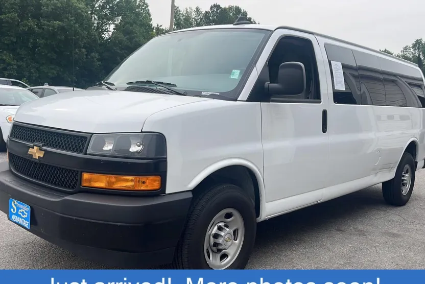 2024 Chevrolet Express Passenger LS photo 1