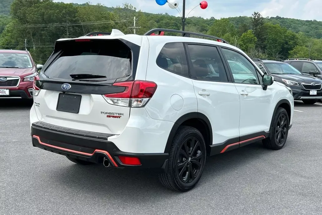 2023 Subaru Forester Sport photo 1