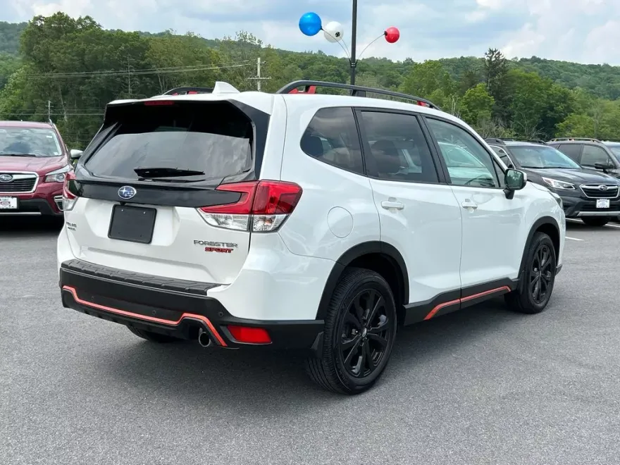 2023 Subaru Forester Sport photo 1