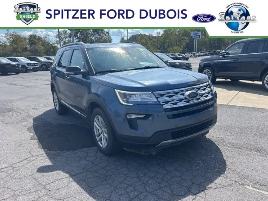 2019 Ford Explorer XLT photo 1