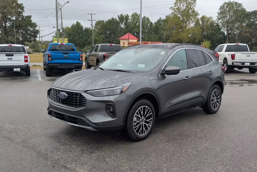 2025 Ford Escape Plug-In Hybrid photo 1