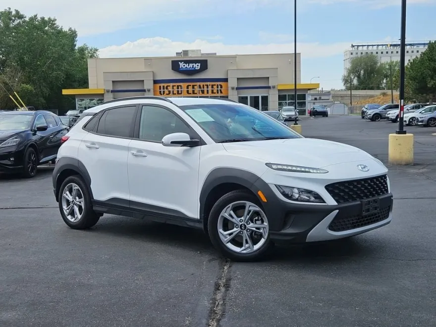 2023 Hyundai Kona SEL photo 1