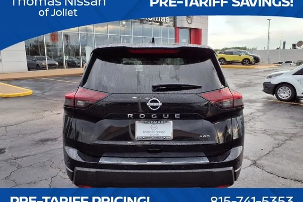 2026 Nissan Rogue SV photo 1
