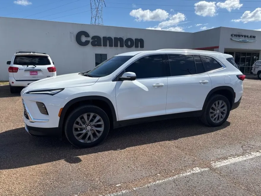 2025 Buick Enclave Preferred photo 1