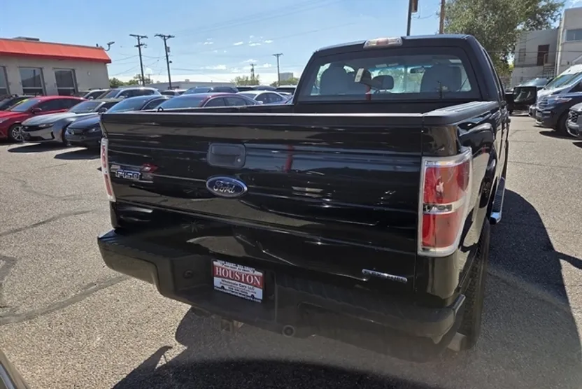 2013 Ford F-150 STX photo 1