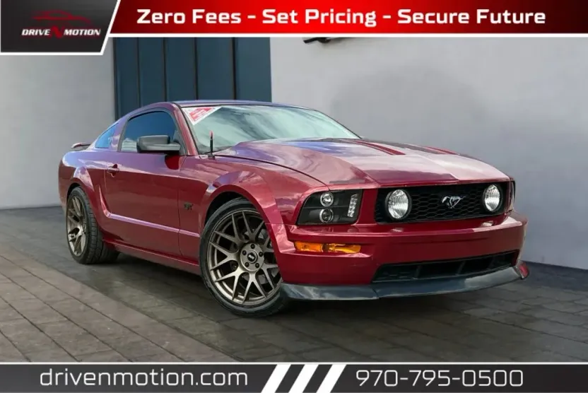 2005 Ford Mustang GT Premium photo 1