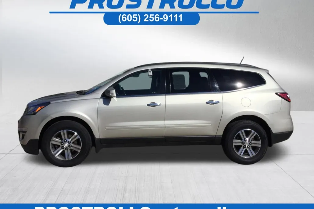 2017 Chevrolet Traverse 2LT photo 1