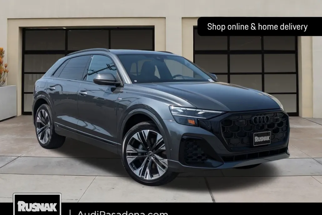 2025 Audi Q8 55 Premium Plus photo 1