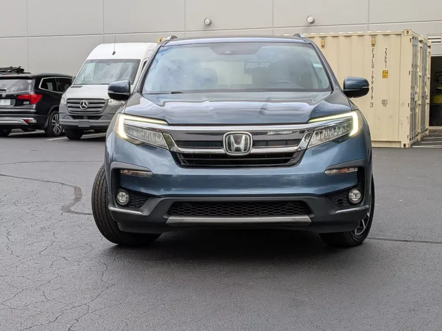 2019 Honda Pilot Touring photo 1