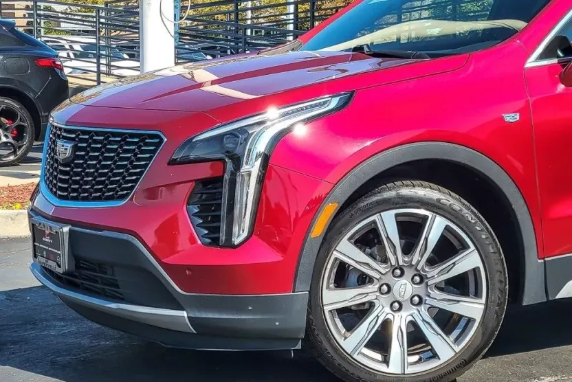 2020 Cadillac XT4 Premium Luxury photo 1
