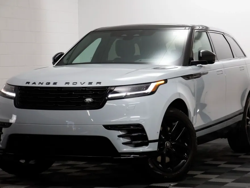 2026 Land Rover Range Rover Velar SE photo 1