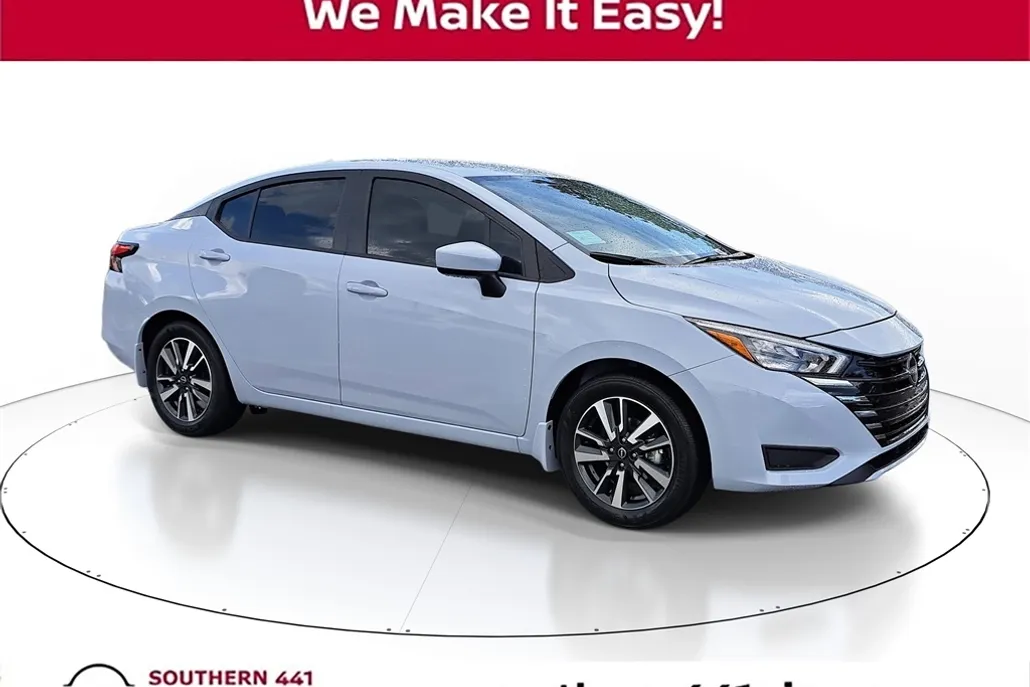 2025 Nissan Versa 1.6 SV photo 1