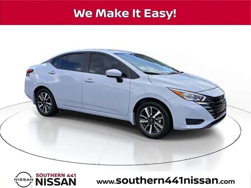 2025 Nissan Versa 1.6 SV photo 1