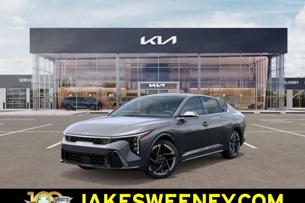 2025 Kia K4 GT-Line photo 1