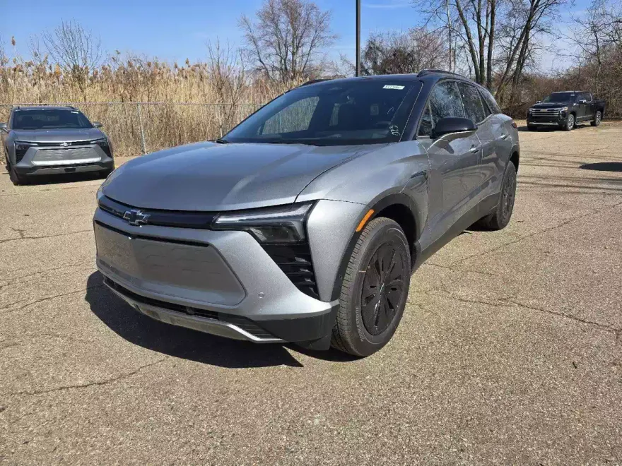 2025 Chevrolet Blazer EV photo 1