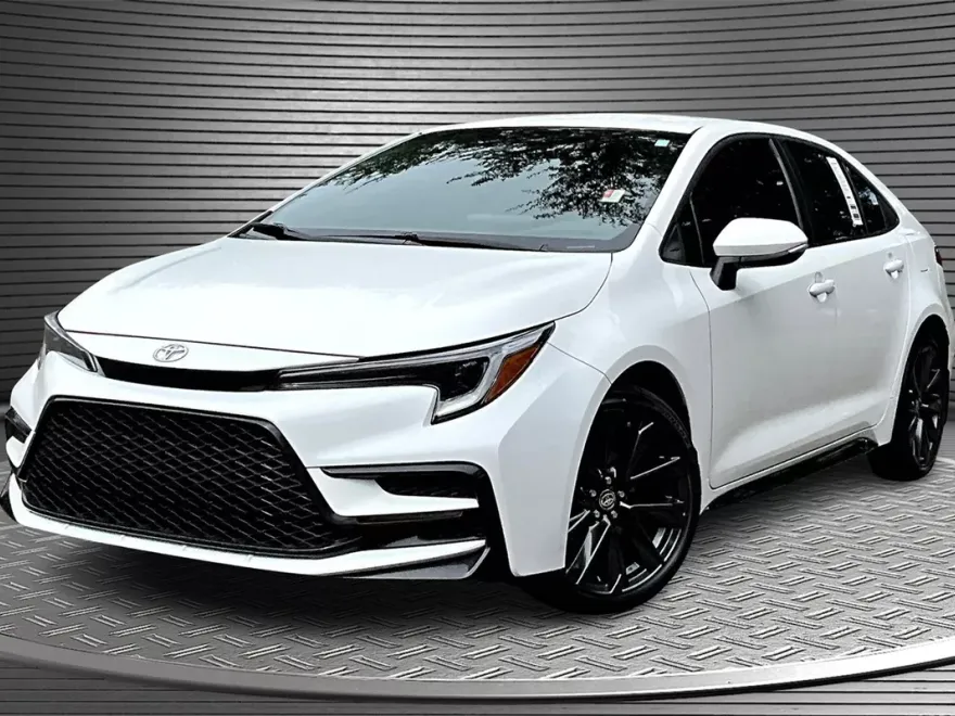 2025 Toyota Corolla SE photo 1