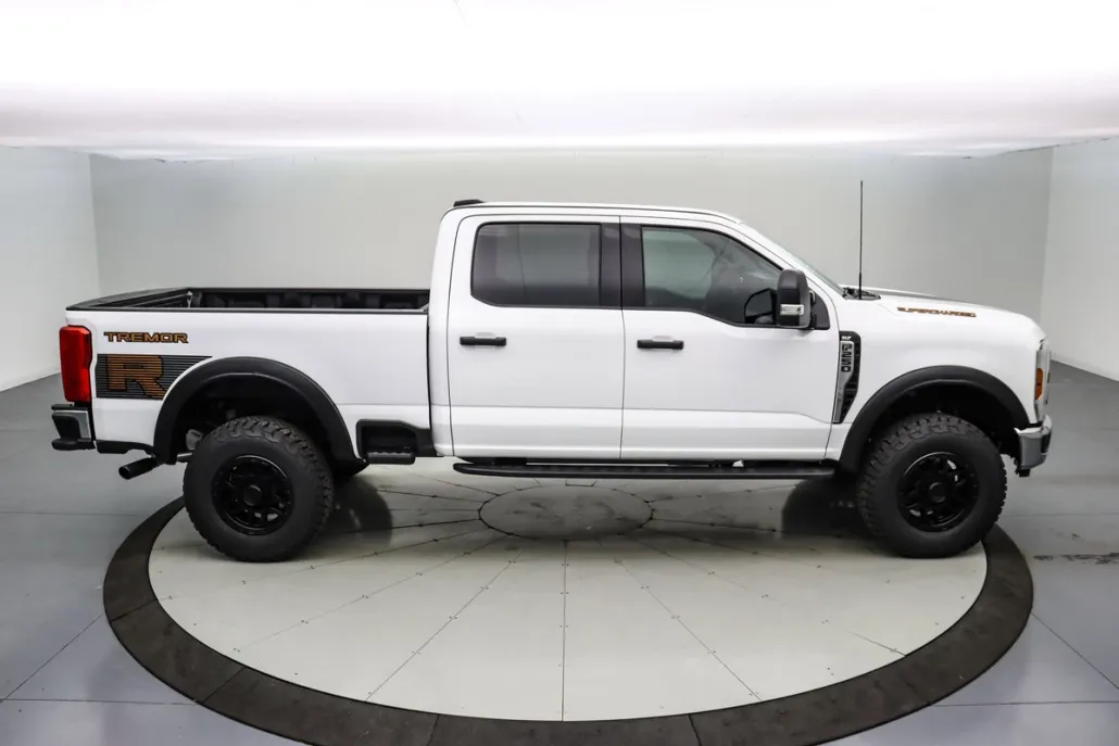 2025 Ford F-250 Tremor photo 1