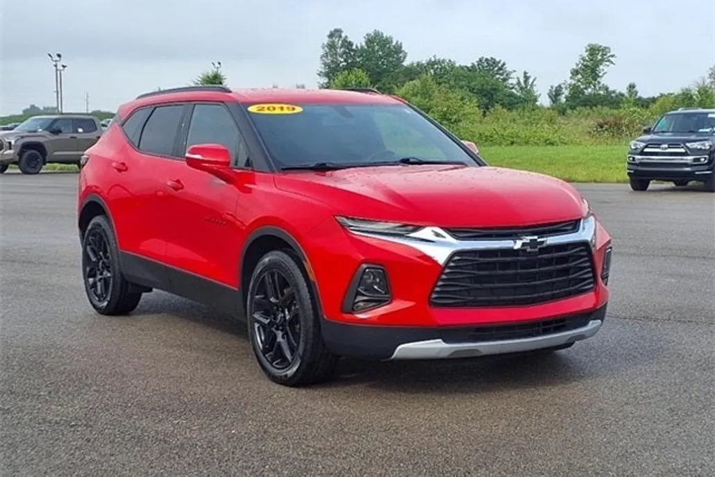2019 Chevrolet Blazer Base 2LT photo 1