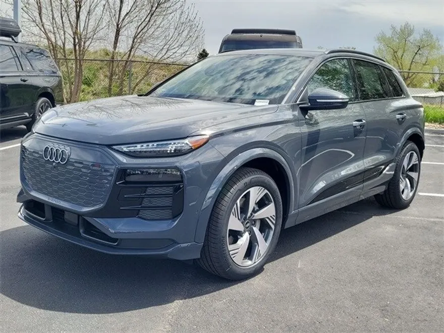 2025 Audi Q6 E-tron Premium Plus photo 1