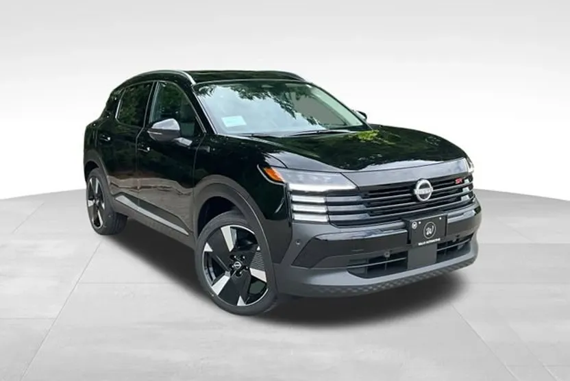2025 Nissan Kicks SR photo 1