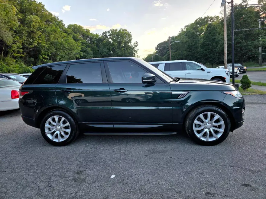 2014 Land Rover Range Rover Sport HSE photo 1