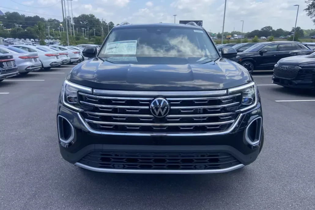 2026 Volkswagen Atlas SEL photo 1