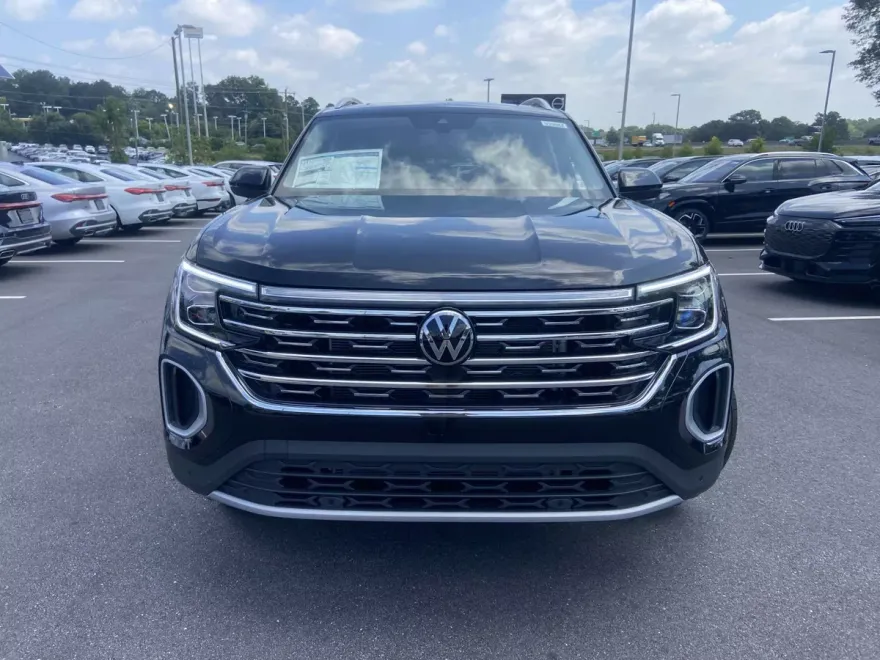 2026 Volkswagen Atlas SEL photo 1
