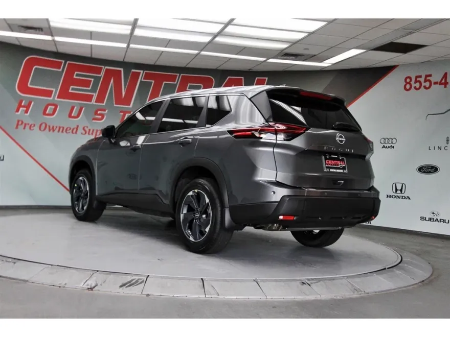 2026 Nissan Rogue SV photo 1