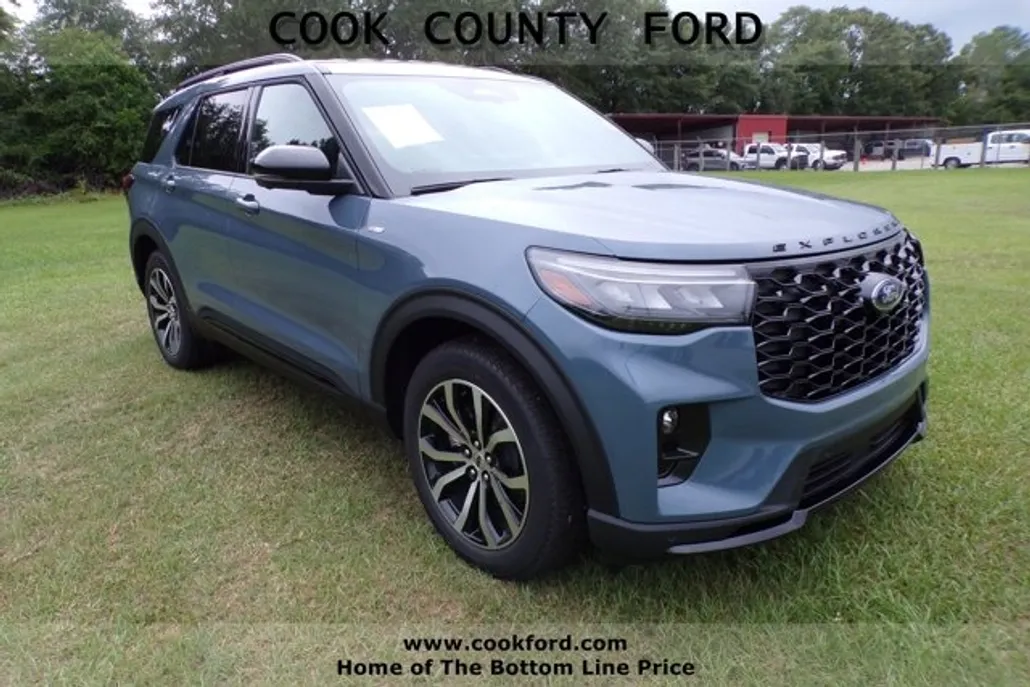 2025 Ford Explorer ST-Line photo 1