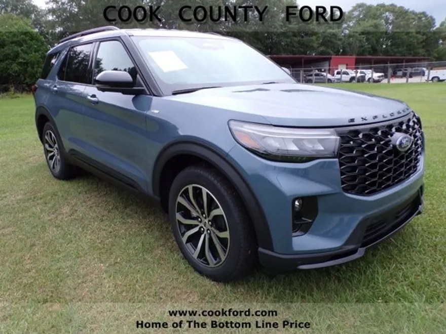 2025 Ford Explorer ST-Line photo 1