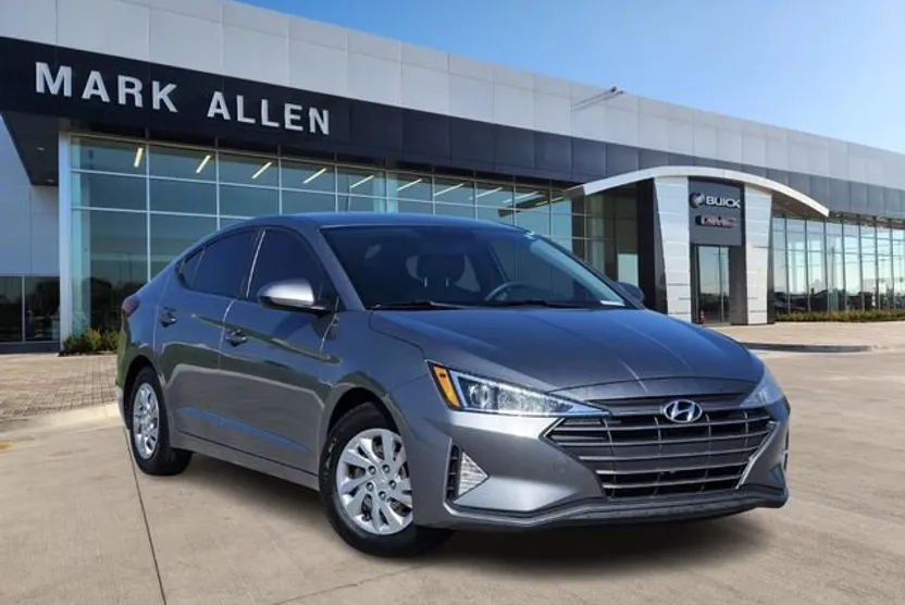 2019 Hyundai Elantra SE photo 1