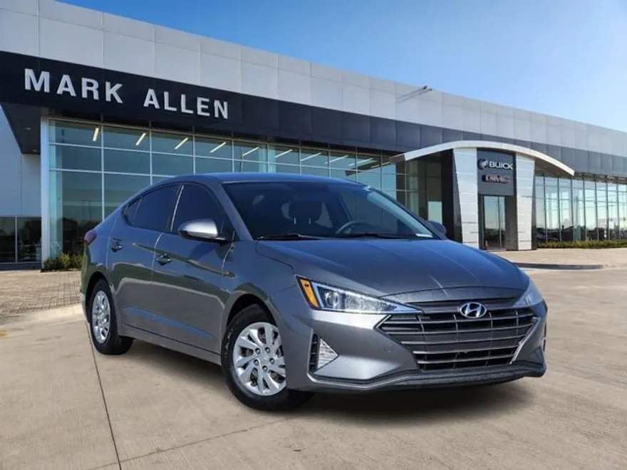 2019 Hyundai Elantra SE photo 1