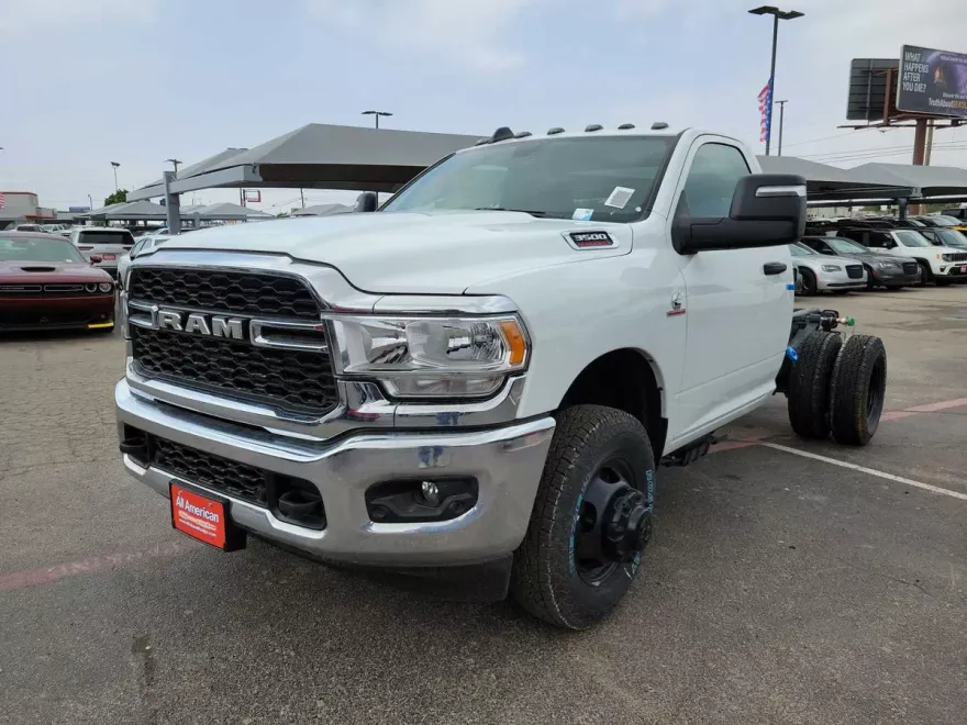 2024 Ram 3500 Tradesman photo 1