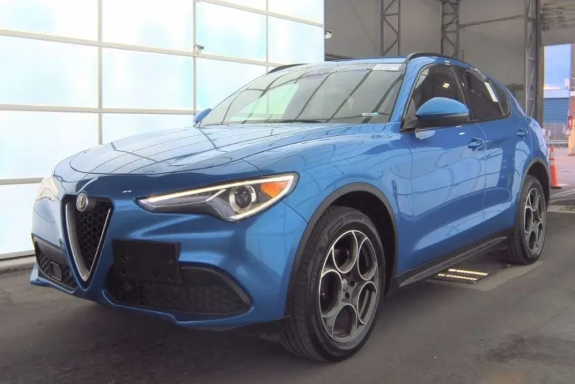 2018 Alfa Romeo Stelvio Ti Sport photo 1