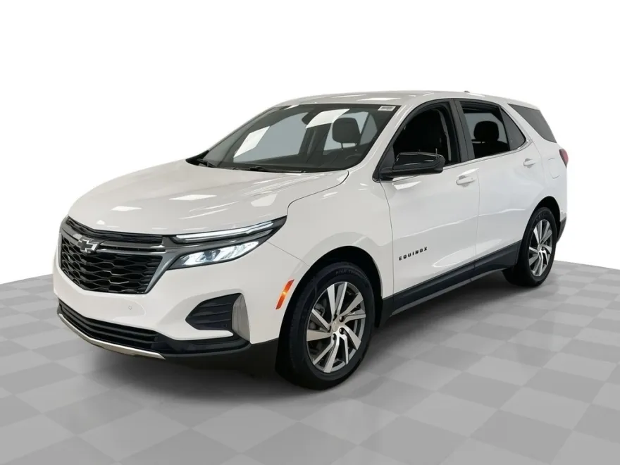 2022 Chevrolet Equinox LT photo 1