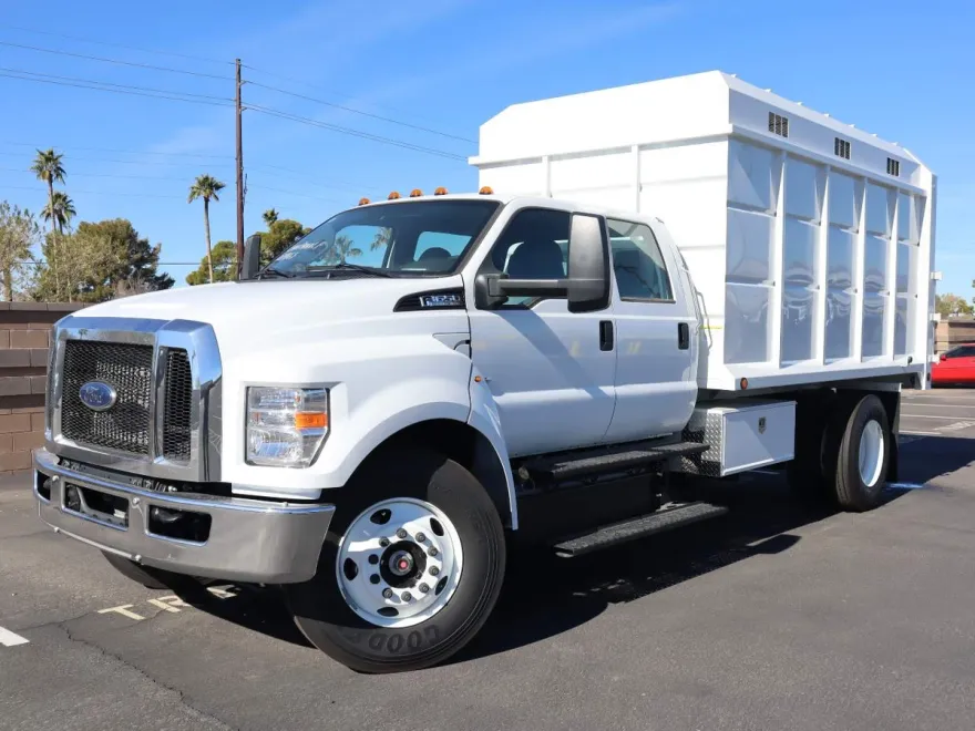2024 Ford F-650 SuperCab Crew Cab photo 1