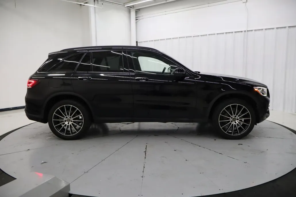 2021 Mercedes Benz GLC 300 photo 1