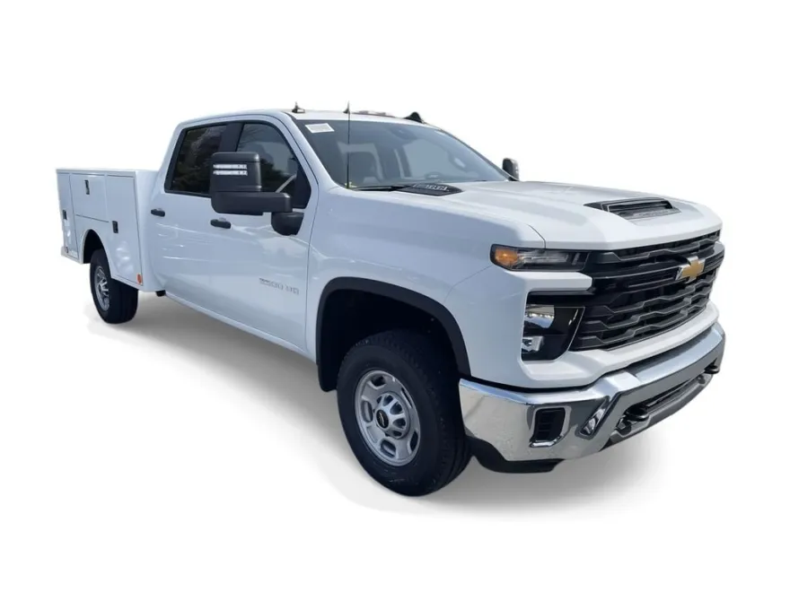 2024 Chevrolet Silverado 2500HD photo 1
