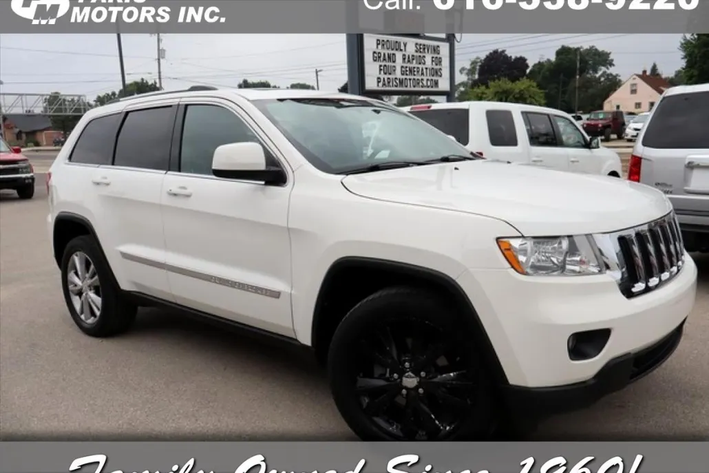 2012 Jeep Grand Cherokee Laredo photo 1