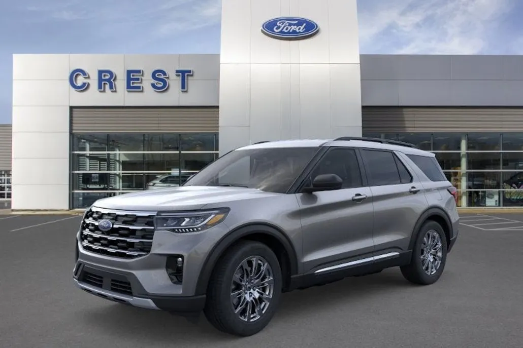 2025 Ford Explorer photo 1
