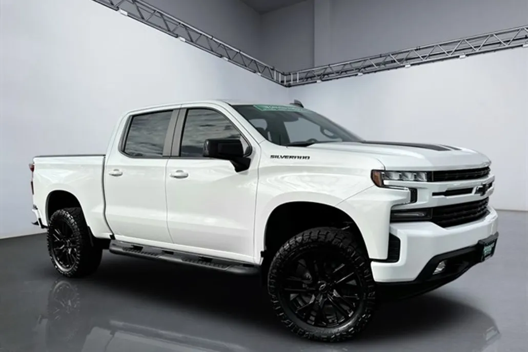 2022 Chevrolet Silverado LTD photo 1